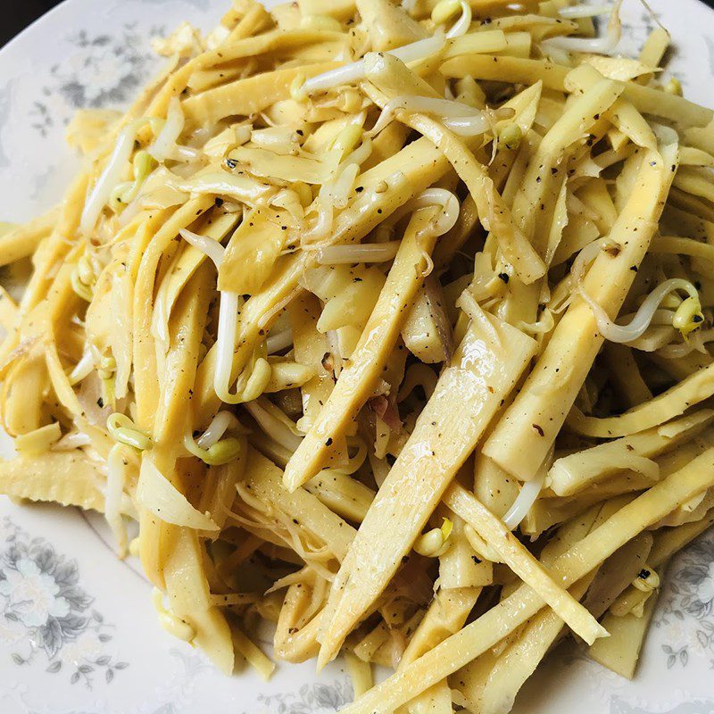 Step 4 Final Product Stir-fried bamboo shoots with bean sprouts