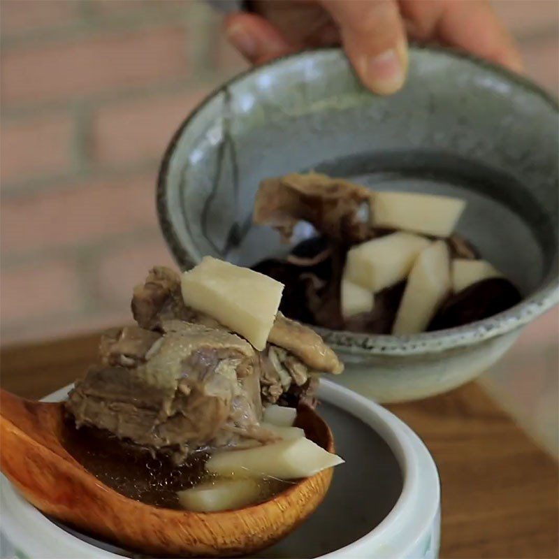 Step 4 Final Product Steamed pigeon with coconut water