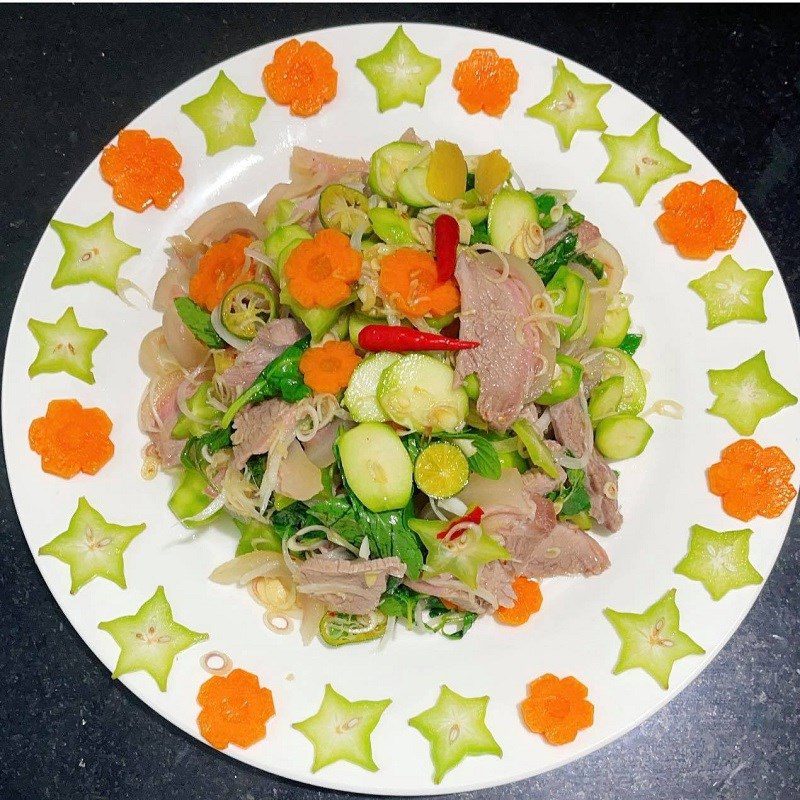 Step 4 Finished product Young mango beef salad