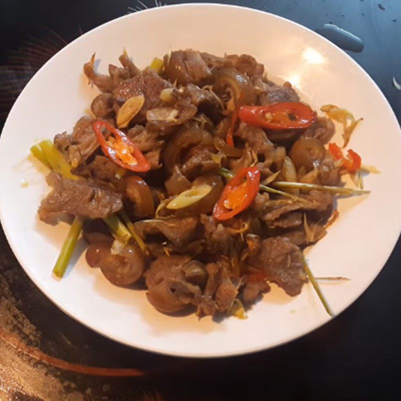 Step 4 Final Product Stir-fried goat meat with lemongrass and chili