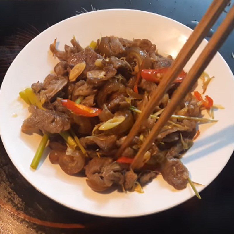 Step 4 Final Product Stir-fried goat meat with lemongrass and chili