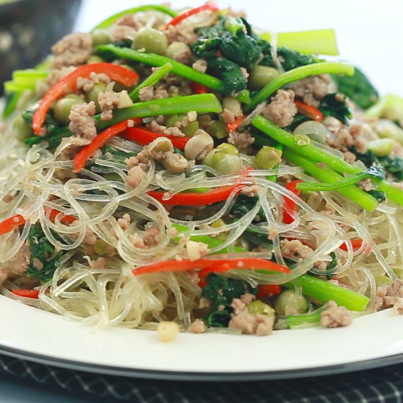 Step 3 Final product Stir-fried glass noodles with ground beef and vegetables