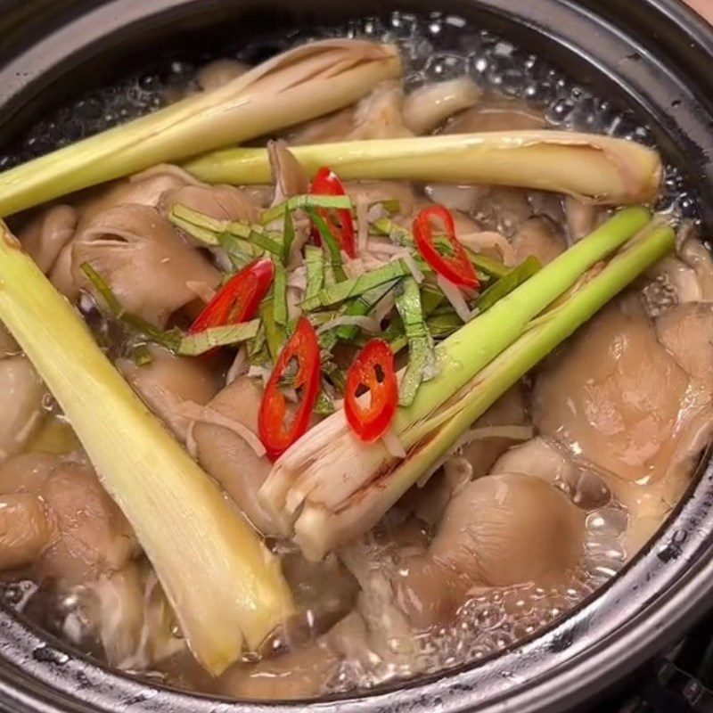 Step 4 Final Product Steamed oyster mushrooms with lemongrass and lime leaves served with dipping sauce