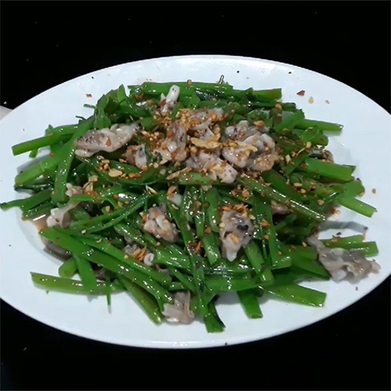 Step 4 Final product Stir-fried clams with water spinach