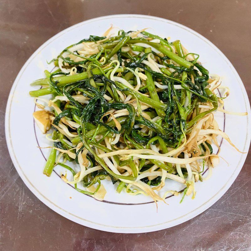 Step 3 Final Product Stir-fried Water Spinach with Bean Sprouts