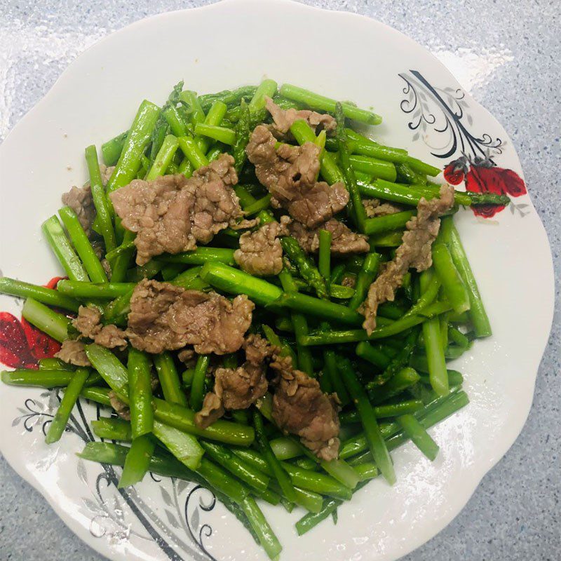 Step 5 Final Product Stir-fried asparagus with beef