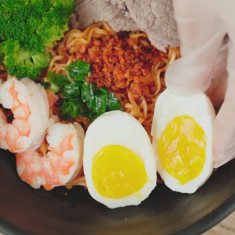 Step 10 Finished product Soft boiled egg mixed noodles