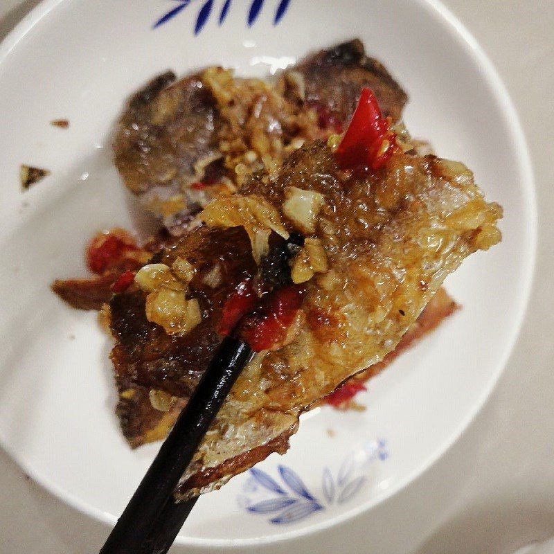 Step 5 Finished Product Dried fish stir-fried with garlic and chili