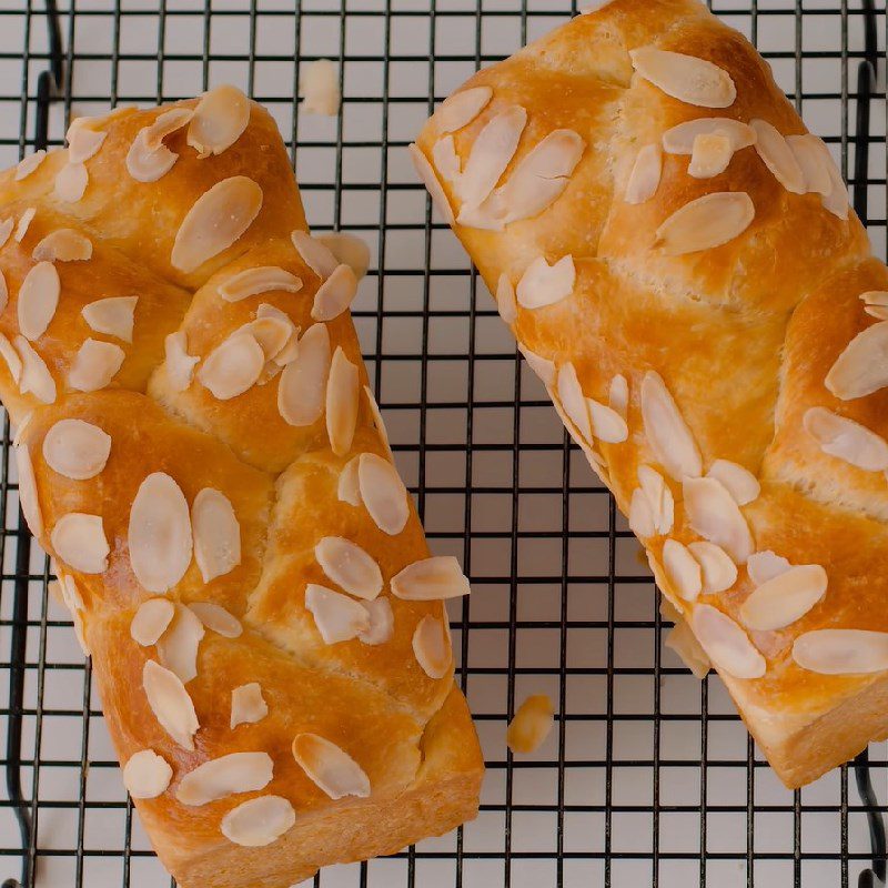 Step 6 Final product No-knead chrysanthemum bread