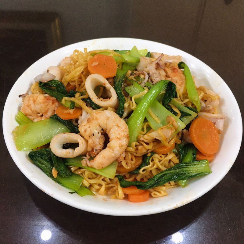 Step 5 Finished Product Seafood Fried Noodles (recipe shared by users)