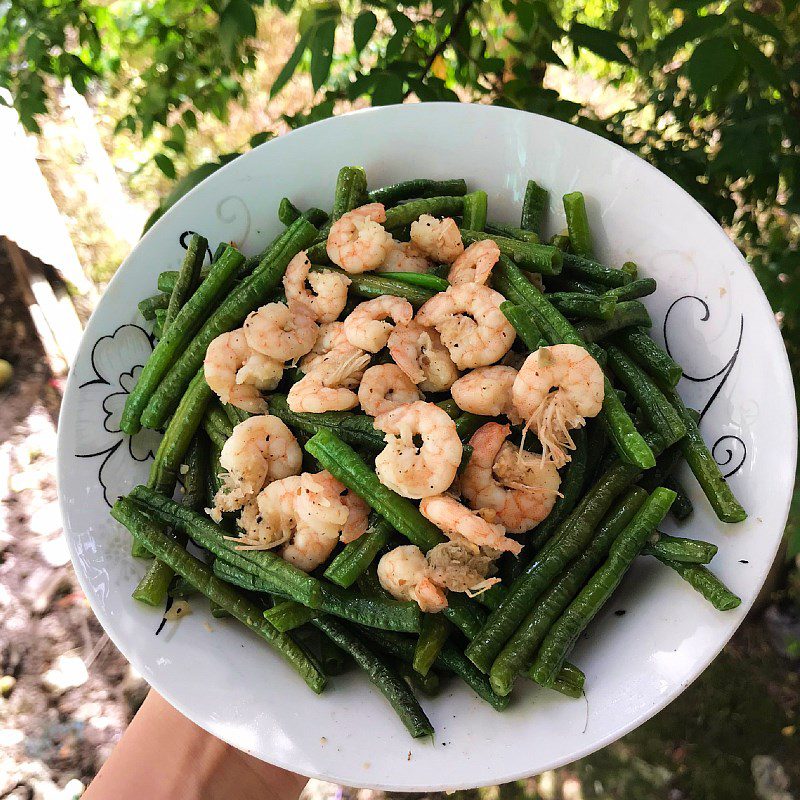 Step 4 Final product Sautéed shrimp with green beans