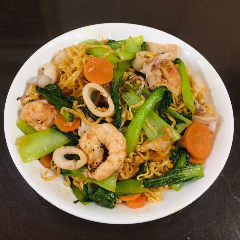 Step 5 Finished Product Seafood Fried Noodles (recipe shared by users)