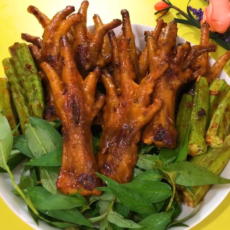 Step 4 Final product Grilled chicken feet with chili salt and oyster sauce