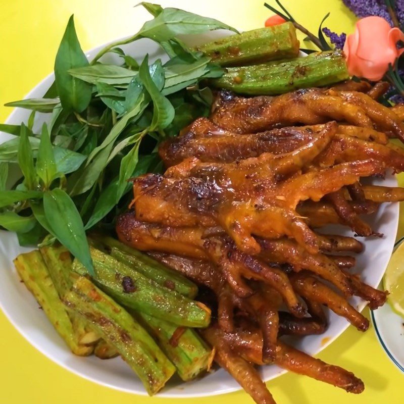 Step 4 Final product Grilled chicken feet with chili salt and oyster sauce