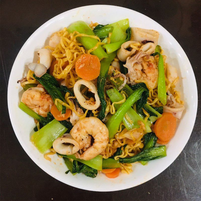 Step 5 Finished Product Seafood Fried Noodles (recipe shared by users)