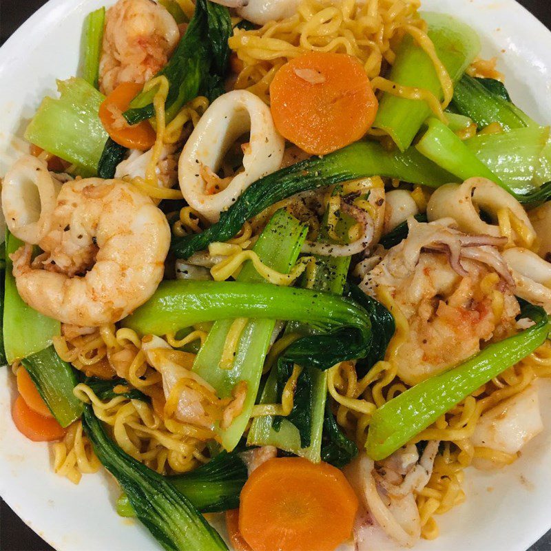 Step 5 Finished Product Seafood Fried Noodles (recipe shared by users)