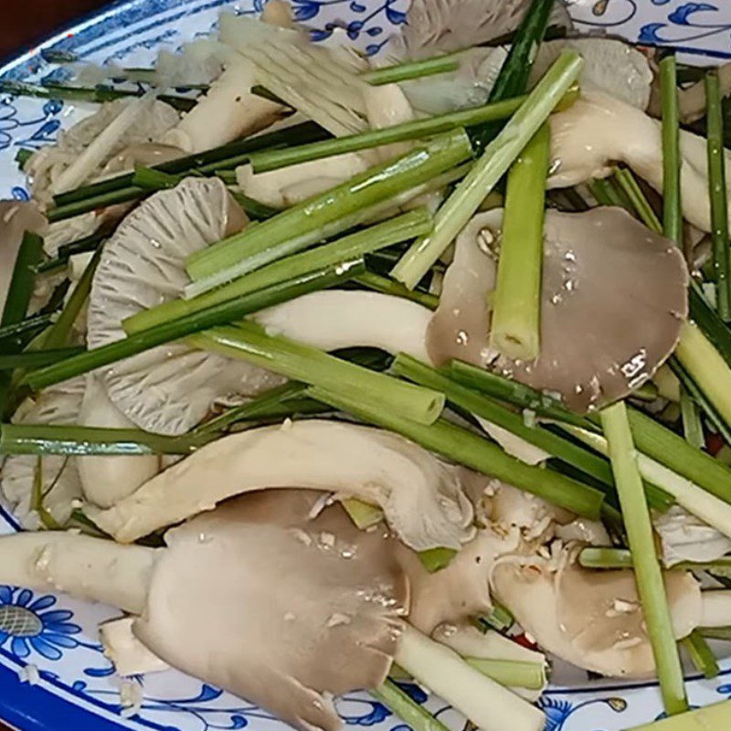 Step 5 Final Product Simple Steamed Oyster Mushrooms with Lemongrass