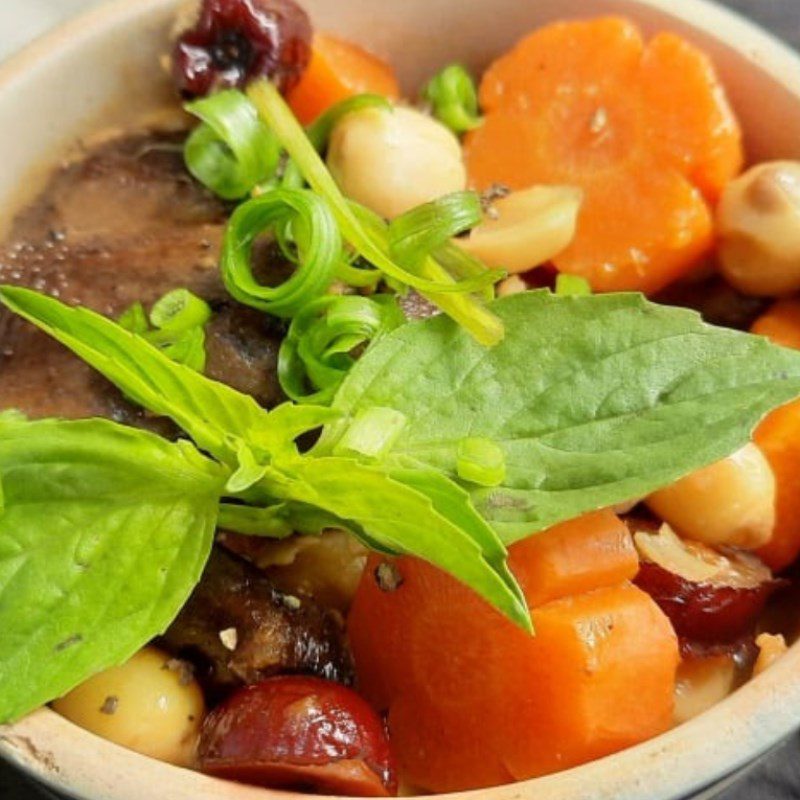 Step 3 Finished Product Stewed Pigeon with Lotus Seeds