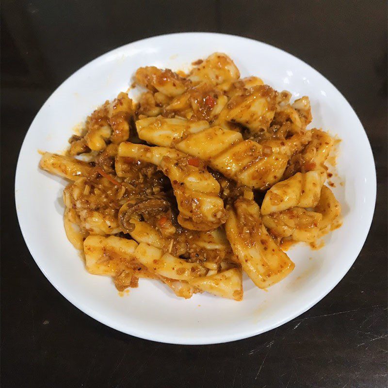 Step 5 Finished Product Stir-fried Squid with Lemongrass and Chili