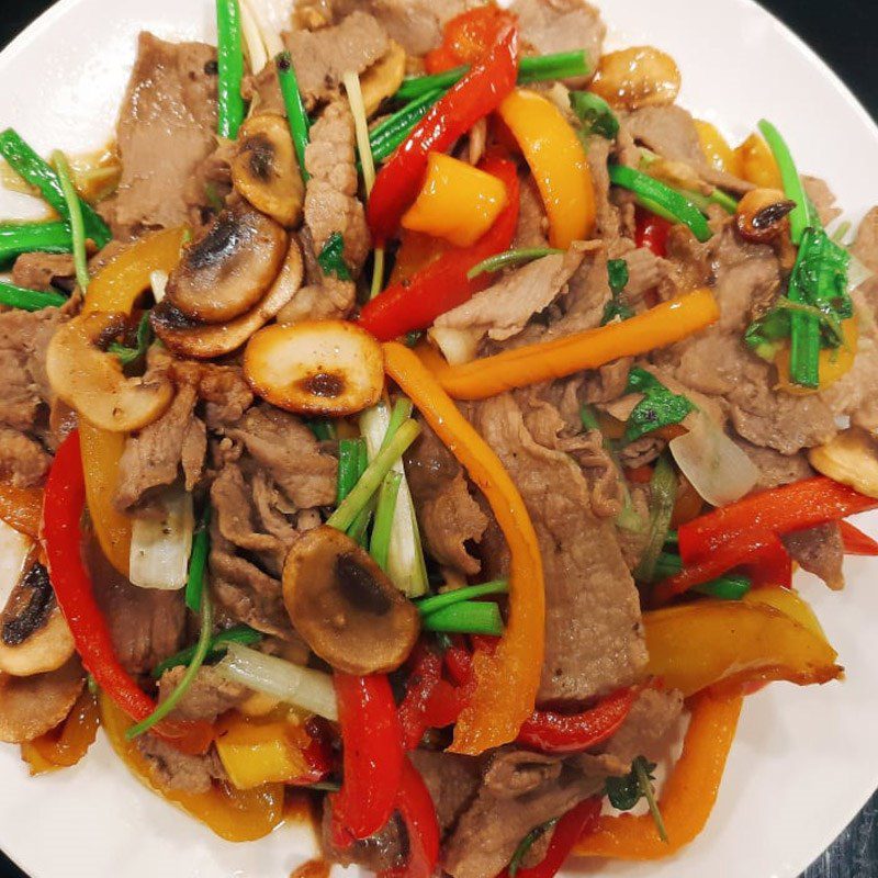 Step 3 Finished Product Stir-fried Beef with Bell Peppers and Mushrooms