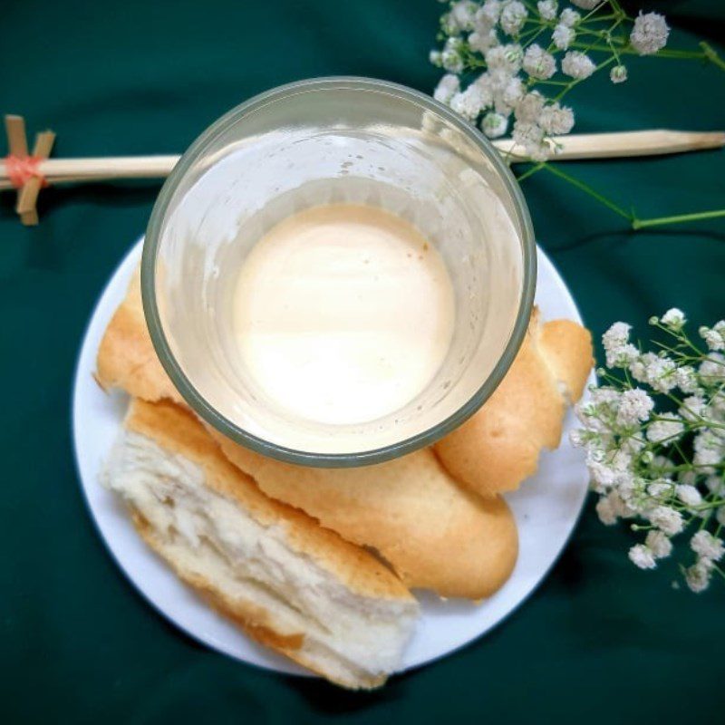 Step 2 Finished product Egg cream with bread