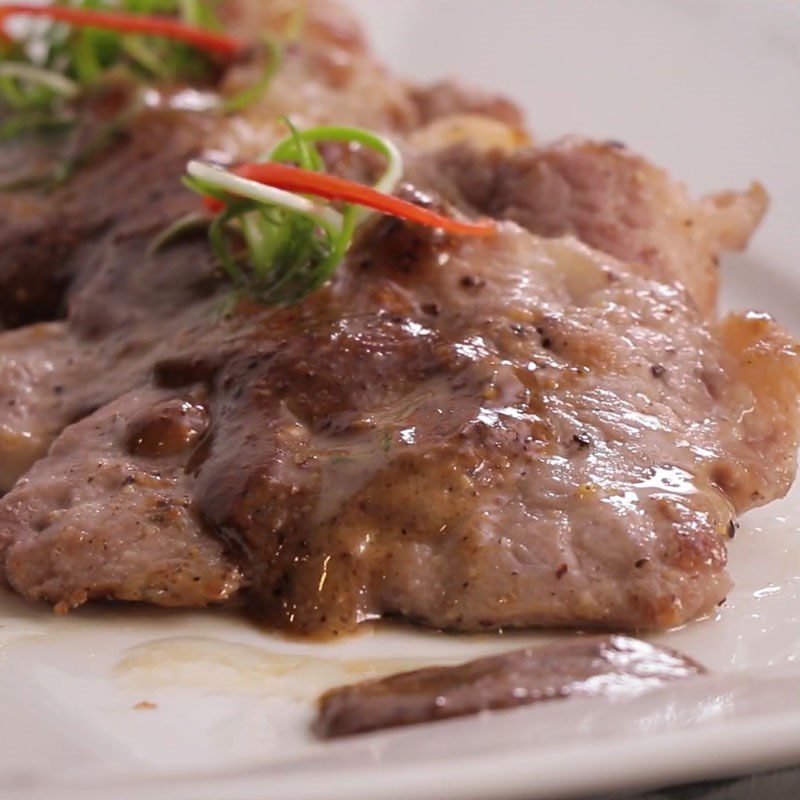 Step 5 Finished product of pan-fried pork with black pepper sauce