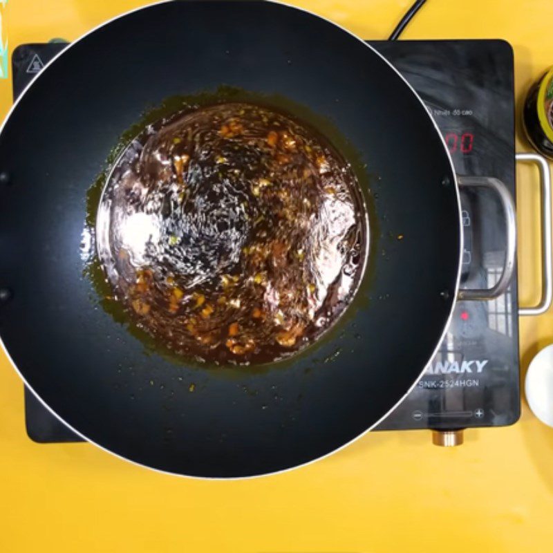 Step 3 Stir-fried Eggplant with Soy Sauce