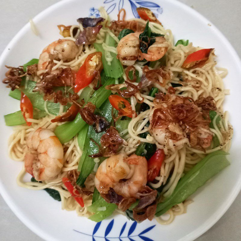 Step 4 Final product Stir-fried noodles with bok choy