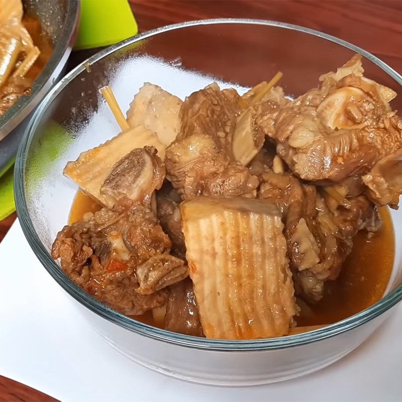 Step 5 Final product Beef ribs stewed with lemongrass