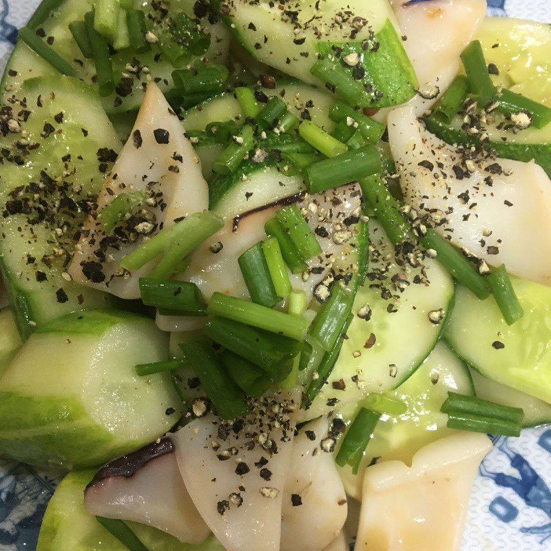 Step 4 Final product Stir-fried squid with cucumber