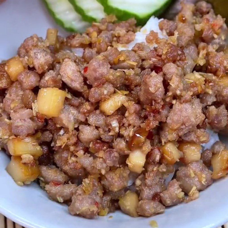 Step 5 Finished product Stir-fried minced meat with lemongrass and garlic