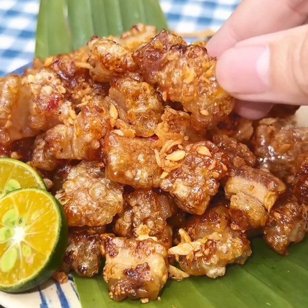 Step 5 Final Product Fried crispy pork fat without splattering