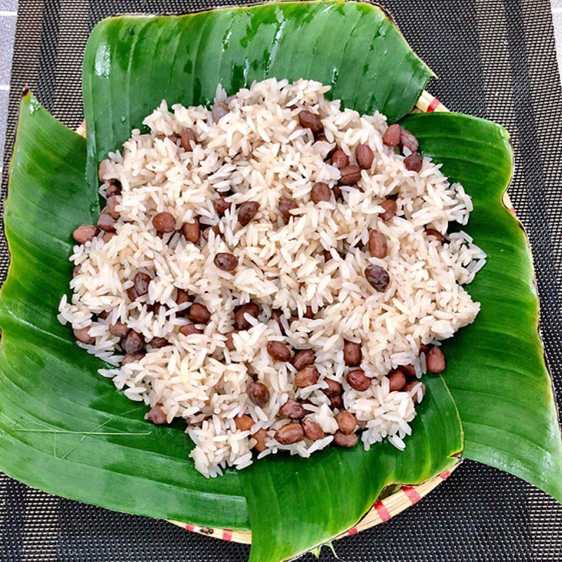 Step 3 Final Product Cooking sticky rice with peanuts using a rice cooker (recipe shared by users)