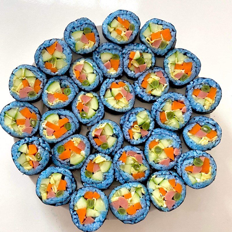 Step 5 The final product Blue butterfly flower rice rolls (recipe shared by users)