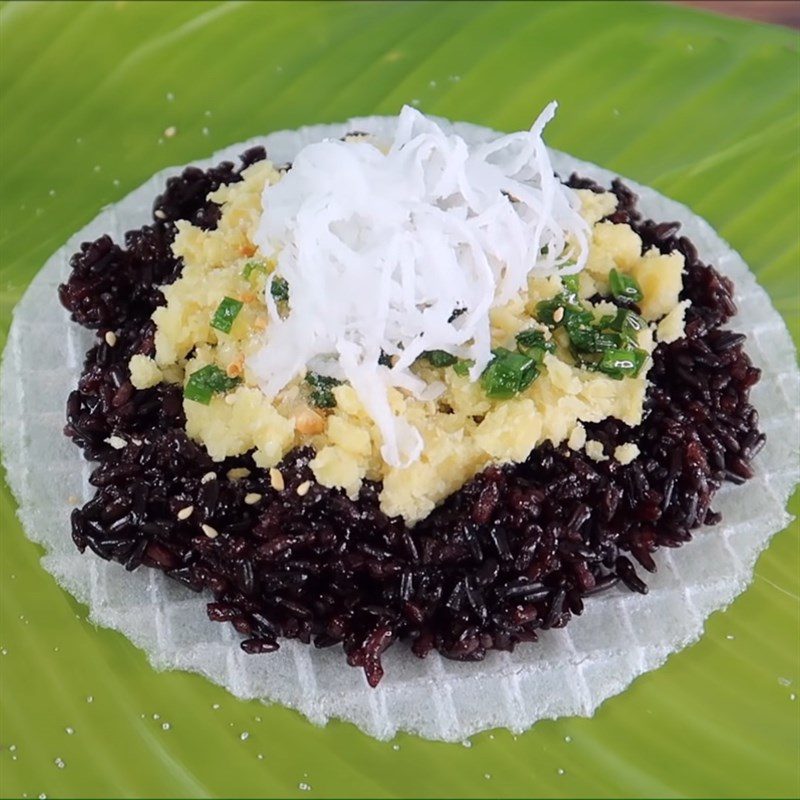 Step 6 Final Product Black sticky rice with mung bean and coconut milk