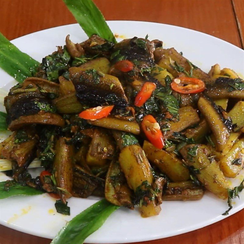 Step 5 Final product Stir-fried eel with green banana