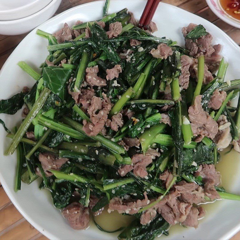 Step 4 Final Product Stir-fried dandelion greens with beef