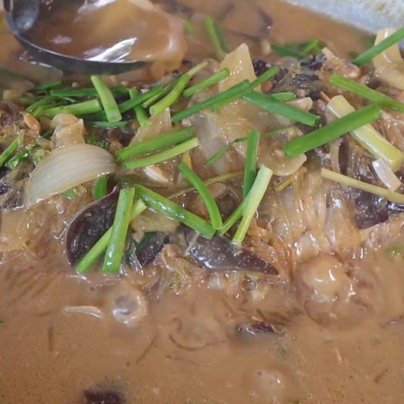 Step 6 Final Product Steamed Carp with Soy Sauce and Vermicelli