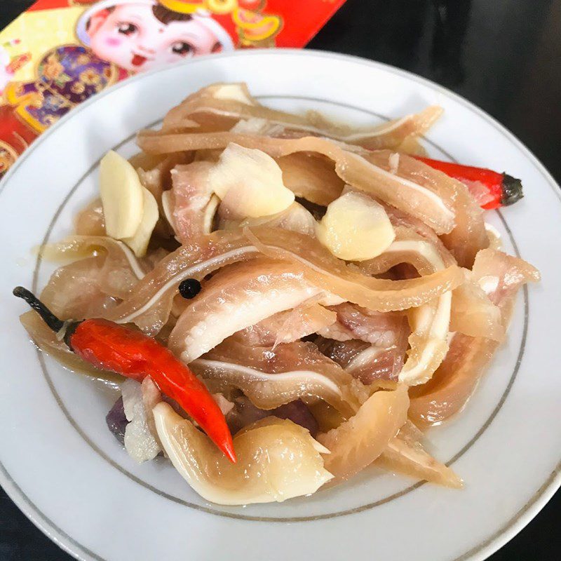 Step 5 Final Product Pig ears soaked in fish sauce (recipe shared by users)