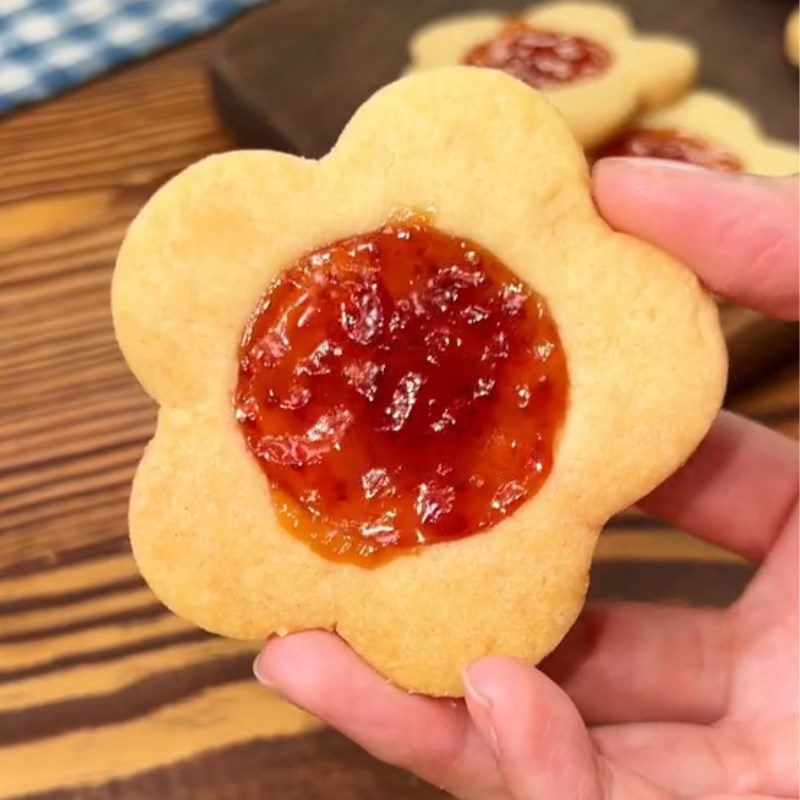 Step 4 Final product Strawberry jam cookies (Recipe shared from Tiktok Cooking with TasteVN)