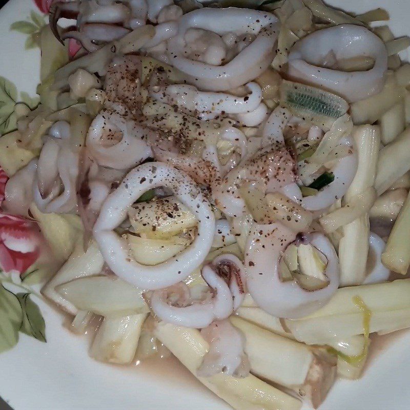 Step 4 Finished Product Stir-fried bamboo shoots with squid