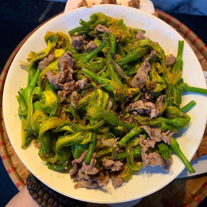 Step 3 Final Product Stir-fried Enoki Mushroom with Beef