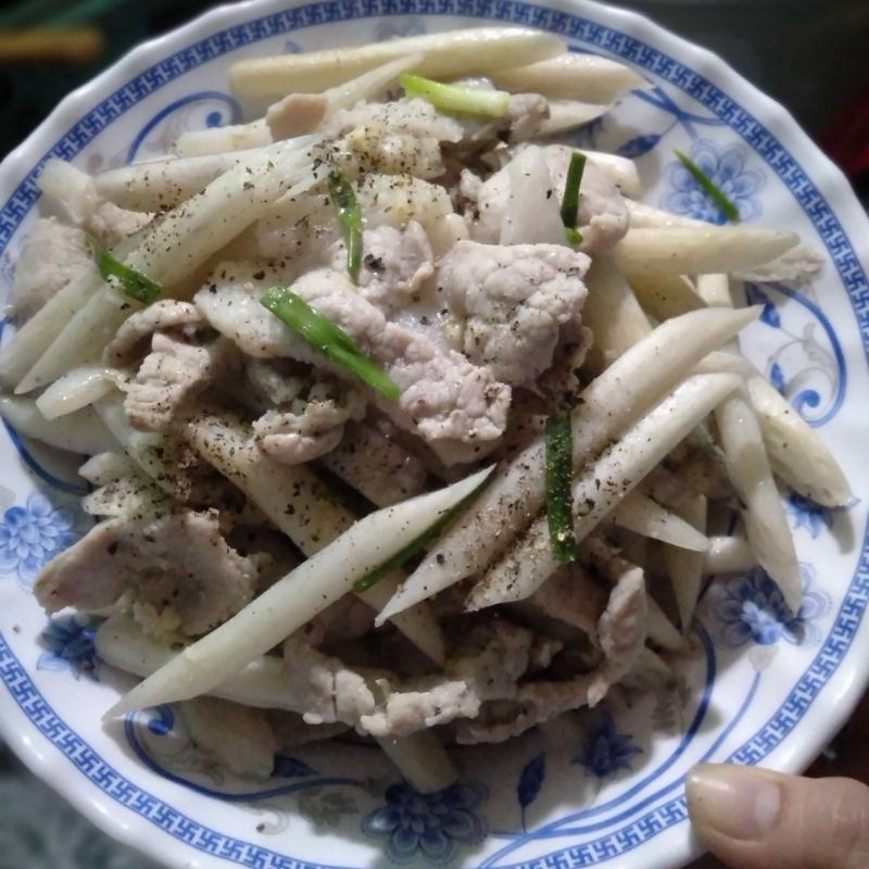 Step 4 Final product Stir-fried lotus stem with pork