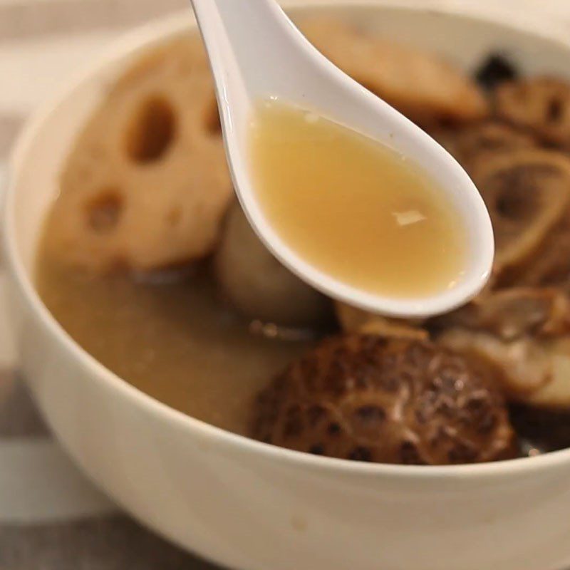 Step 5 Finished Product Lotus Root Soup with Pork Bones