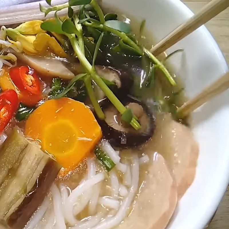 Step 6 Finished product of vegetarian noodle soup