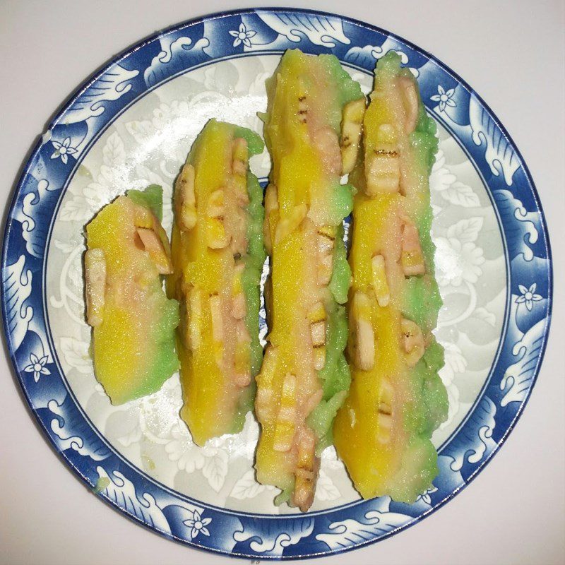 Step 6 Finished product of three-colored cassava and banana cake