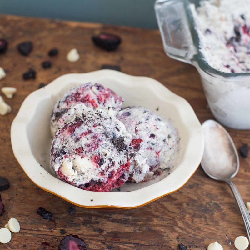 Step 4 Final Product Black Raspberry Chocolate Ice Cream