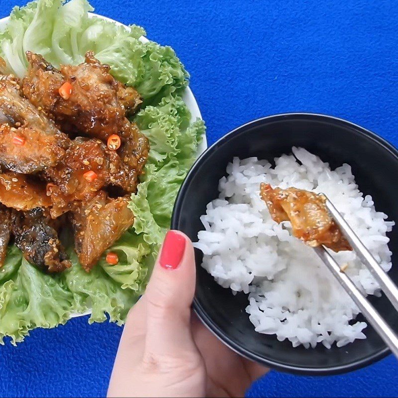 Step 5 Final Product Fried salmon head with fish sauce