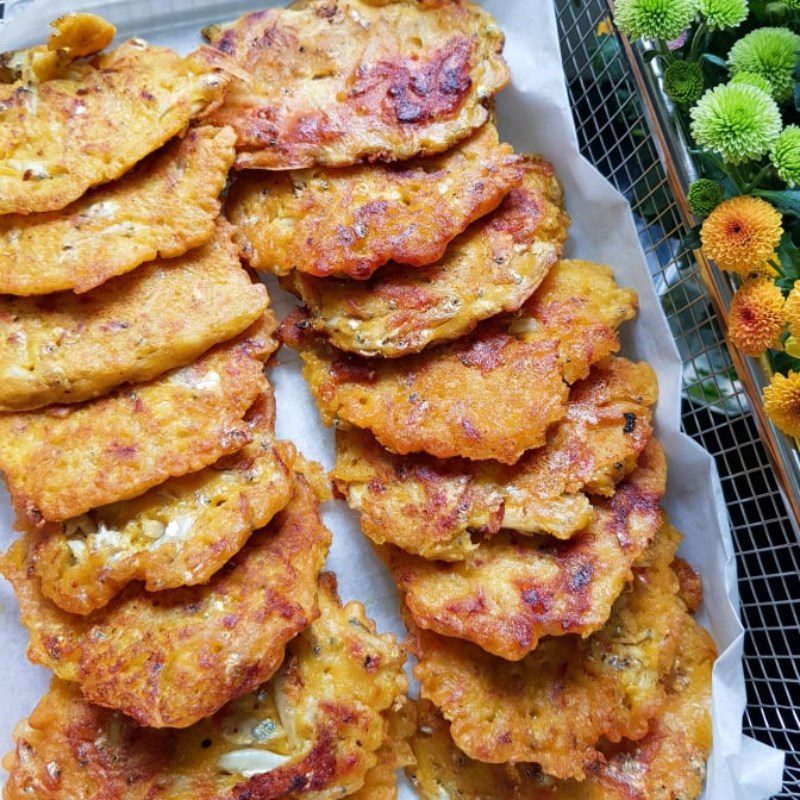 Step 3 The final product of crispy anchovies made with wheat flour and rice flour