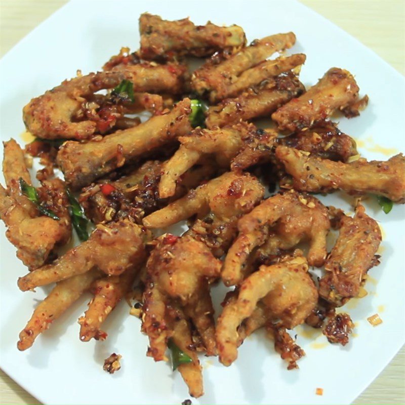 Step 5 Final product Stir-fried chicken feet with lemongrass and chili